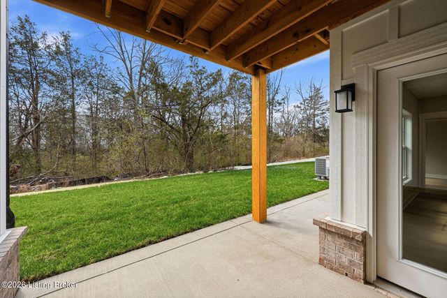 14721 Stable Gate Pl, Louisville, KY 40299