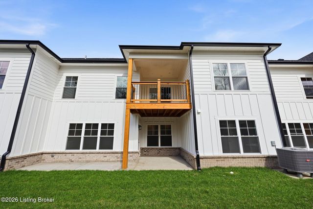 14721 Stable Gate Pl, Louisville, KY 40299