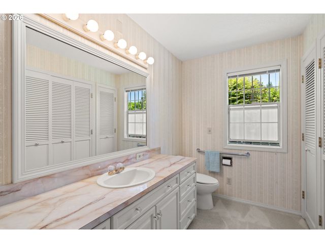 1715 Ne 169TH Ave, Portland, OR 97230