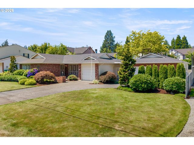 1715 Ne 169TH Ave, Portland, OR 97230