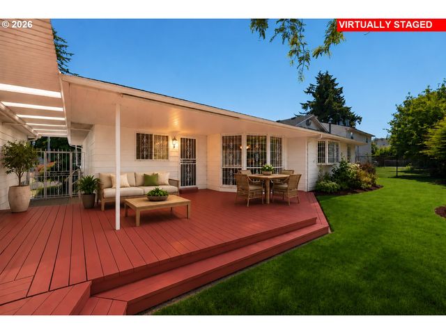 1715 Ne 169TH Ave, Portland, OR 97230