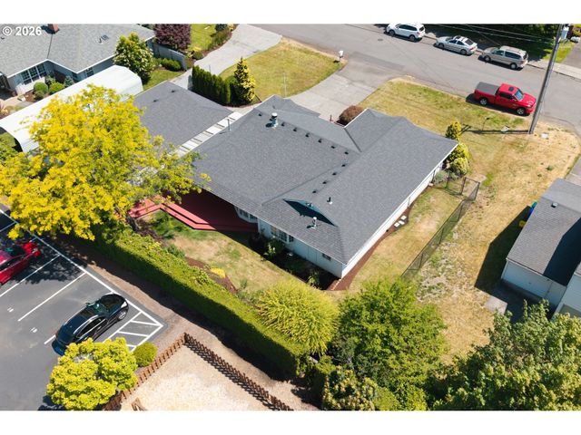 1715 Ne 169TH Ave, Portland, OR 97230