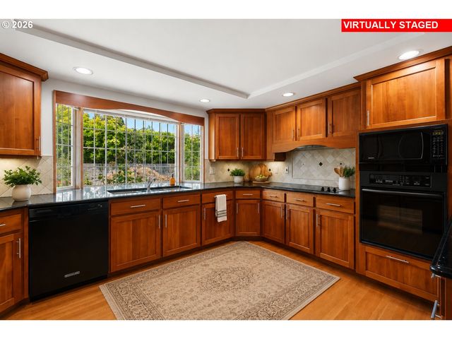 1715 Ne 169TH Ave, Portland, OR 97230
