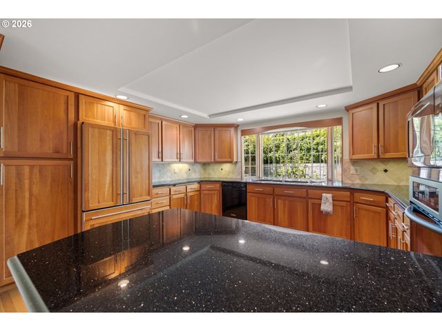 1715 Ne 169TH Ave, Portland, OR 97230