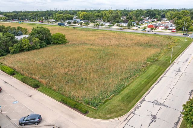 33 E Belmont Drive, Romeoville, IL 60446