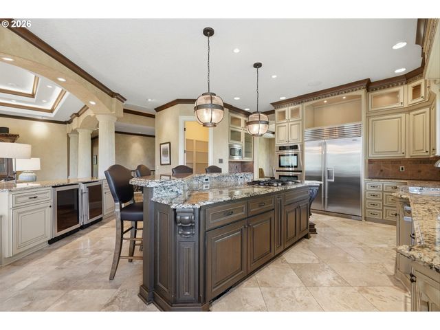 3841 Se DEER CREEK Way, Gresham, OR 97080
