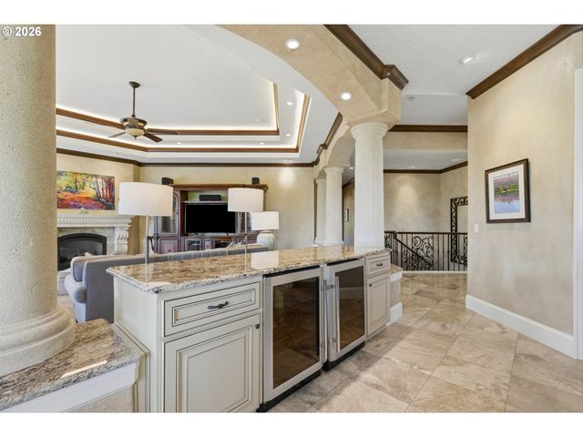 3841 Se DEER CREEK Way, Gresham, OR 97080