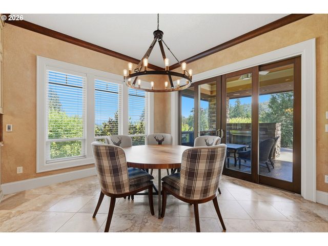 3841 Se DEER CREEK Way, Gresham, OR 97080