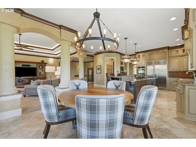 3841 Se DEER CREEK Way, Gresham, OR 97080