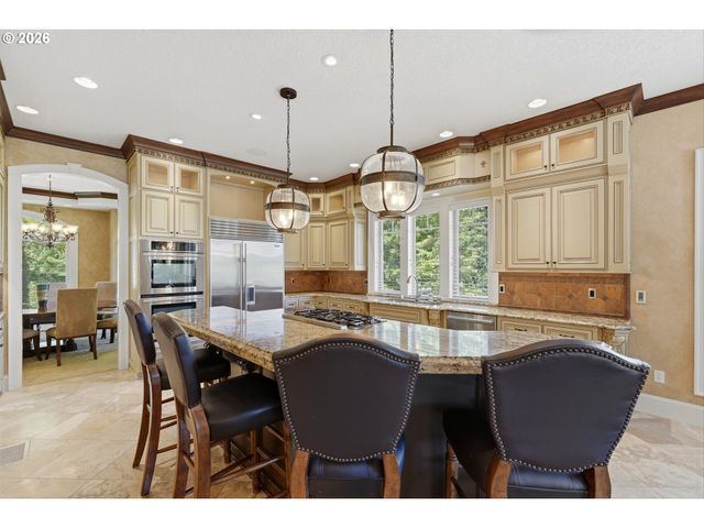 3841 Se DEER CREEK Way, Gresham, OR 97080