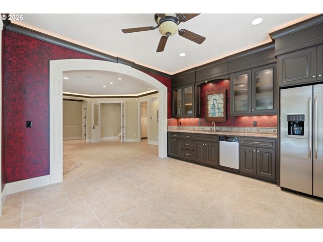 3841 Se DEER CREEK Way, Gresham, OR 97080