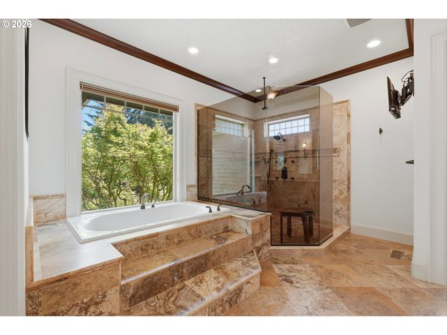 3841 Se DEER CREEK Way, Gresham, OR 97080