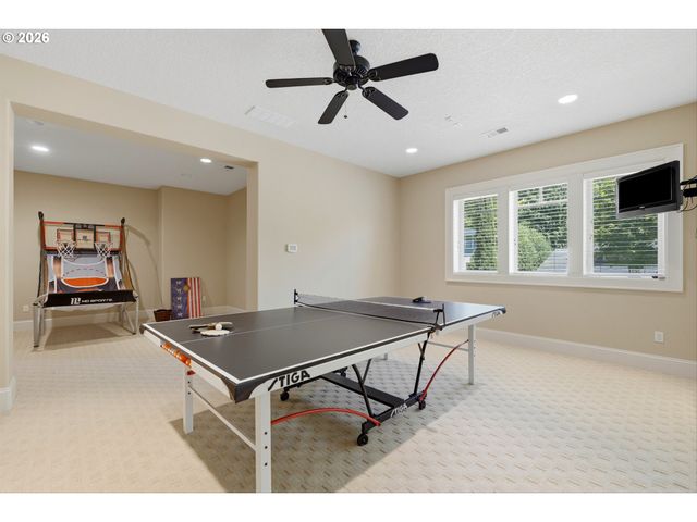 3841 Se DEER CREEK Way, Gresham, OR 97080