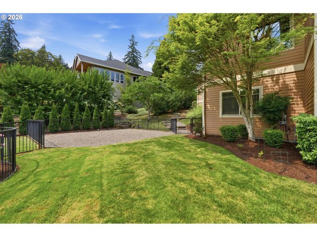 3841 Se DEER CREEK Way, Gresham, OR 97080