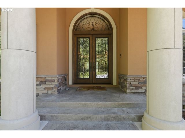 3841 Se DEER CREEK Way, Gresham, OR 97080