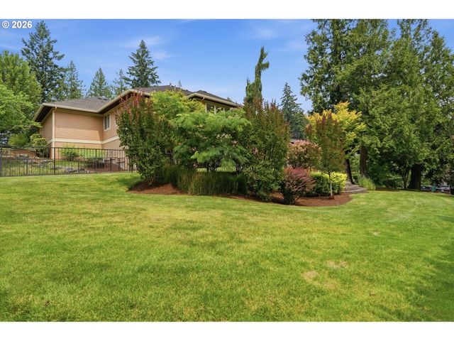 3841 Se DEER CREEK Way, Gresham, OR 97080