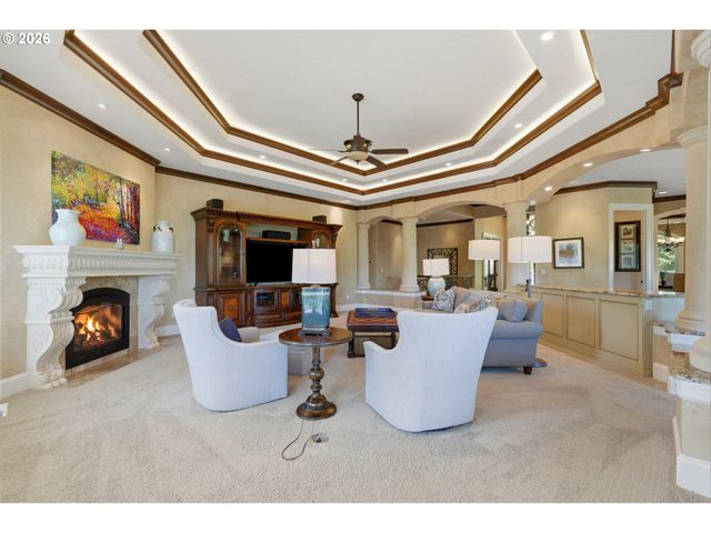 3841 Se DEER CREEK Way, Gresham, OR 97080
