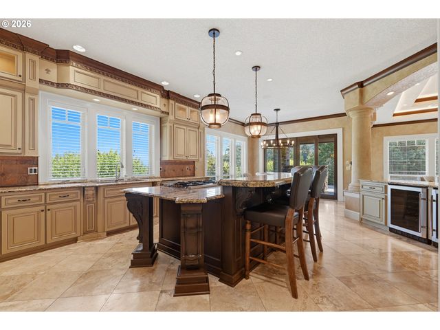 3841 Se DEER CREEK Way, Gresham, OR 97080