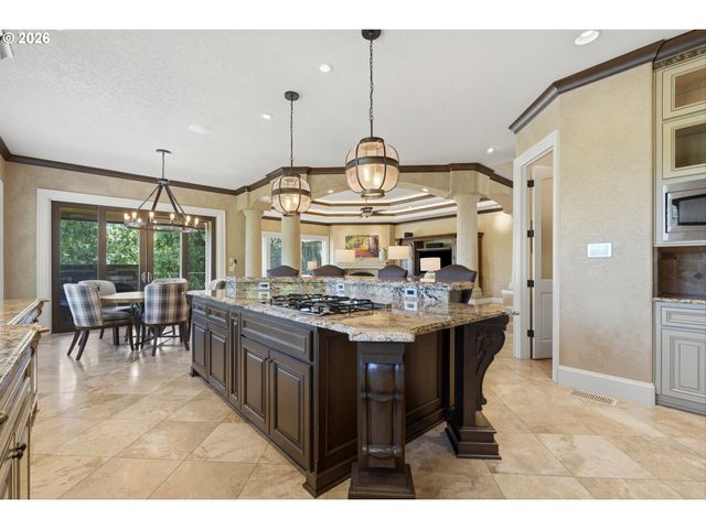 3841 Se DEER CREEK Way, Gresham, OR 97080