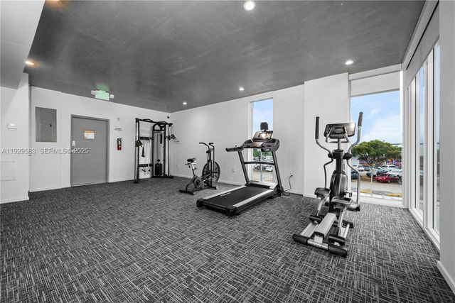 475 NE 125th 203, North Miami, FL 33161