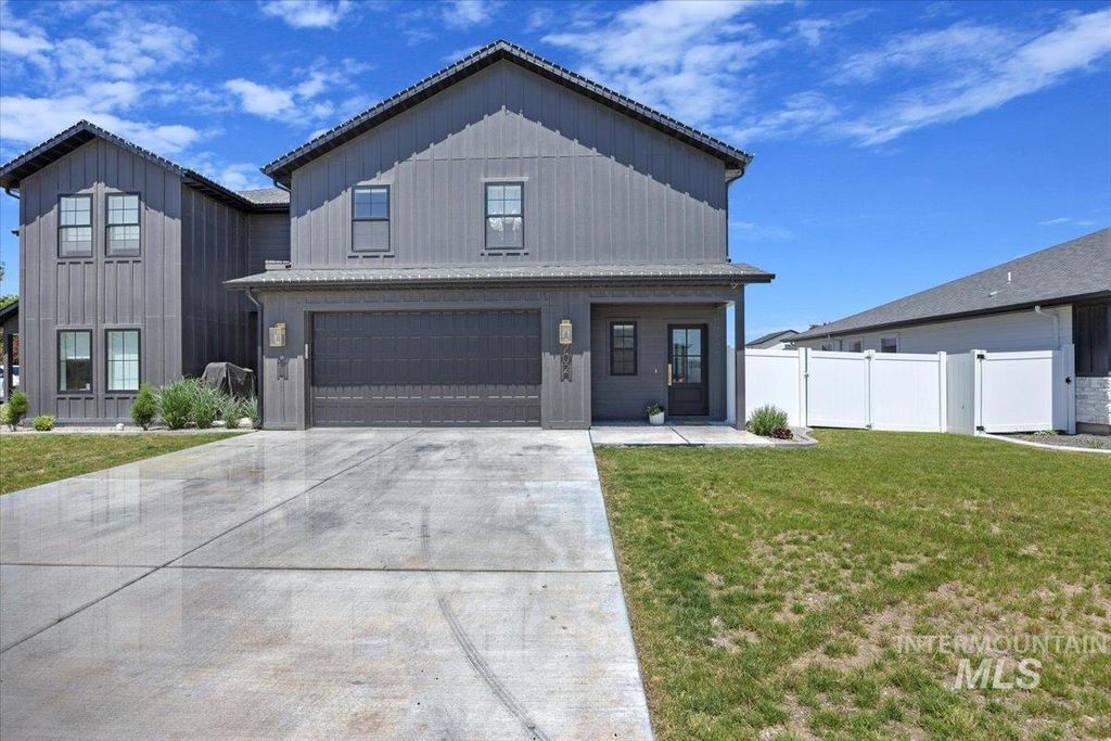 702 Lake St., Kimberly, ID 83301