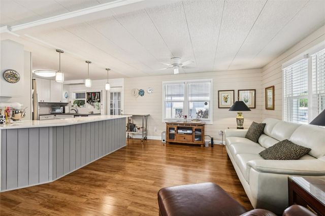 105 ORCHID WAY, Leesburg, FL 34748