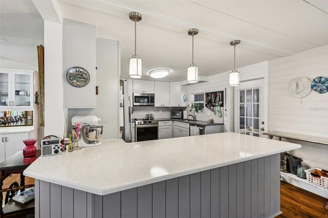 105 ORCHID WAY, Leesburg, FL 34748