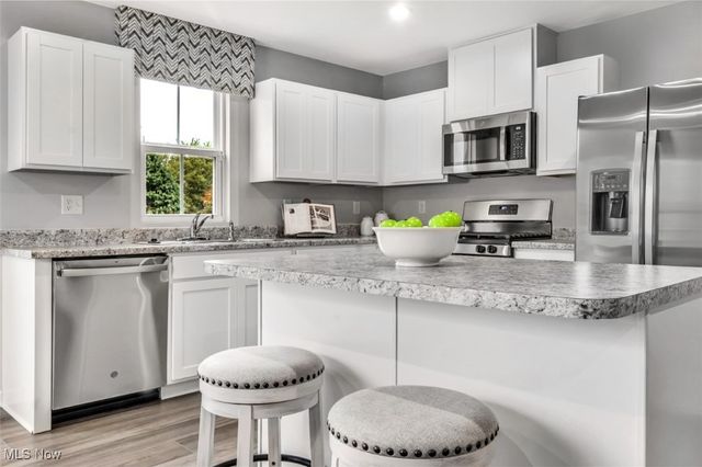 5088 Spruce Knoll Run, Kent, OH 44240