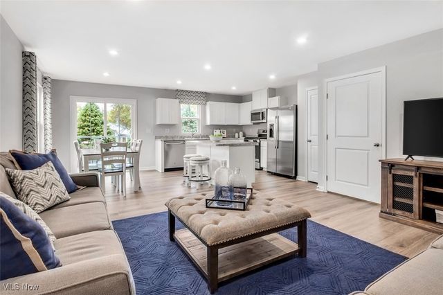 5088 Spruce Knoll Run, Kent, OH 44240