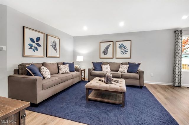 5088 Spruce Knoll Run, Kent, OH 44240