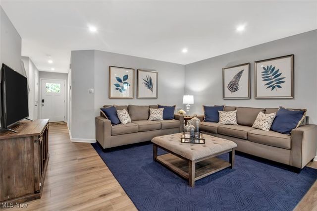 5088 Spruce Knoll Run, Kent, OH 44240