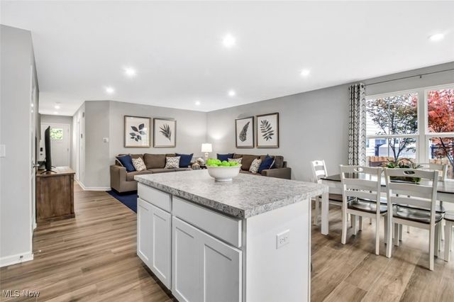 5088 Spruce Knoll Run, Kent, OH 44240