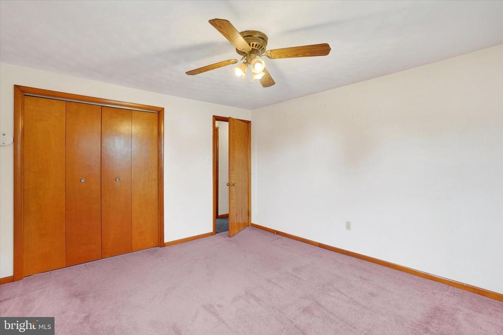 Image 12 of property listing at 120 E CLEARVIEW DR, Shrewsbury, PA 17361