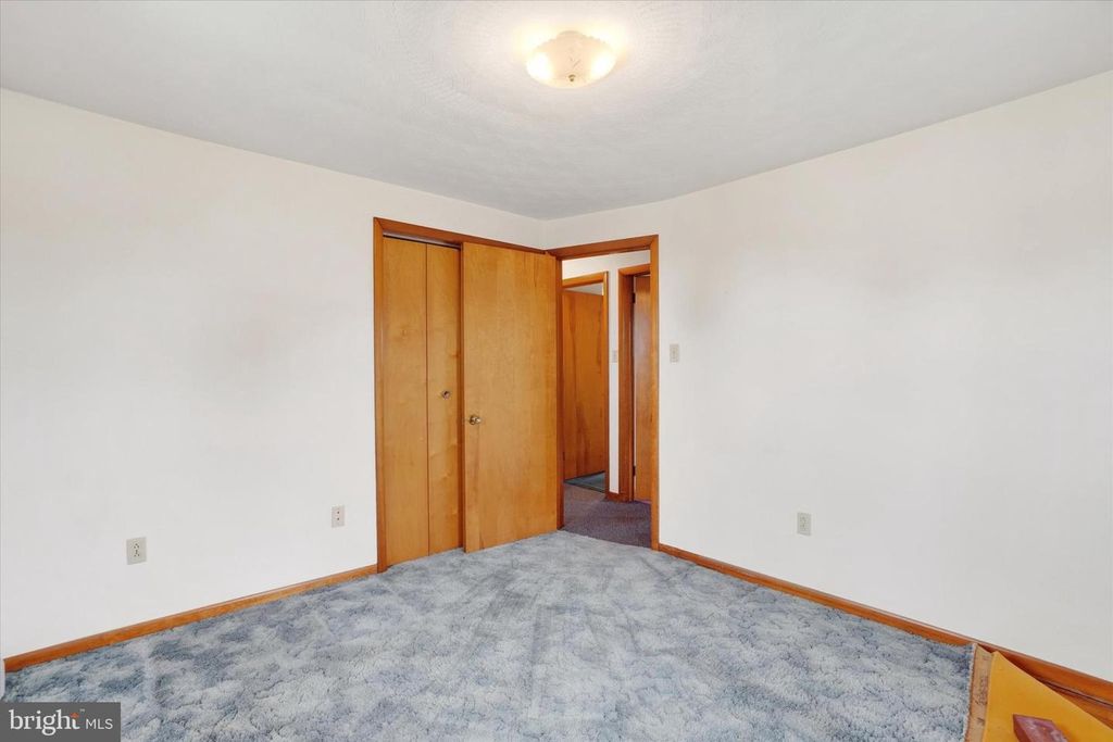 Image 14 of property listing at 120 E CLEARVIEW DR, Shrewsbury, PA 17361