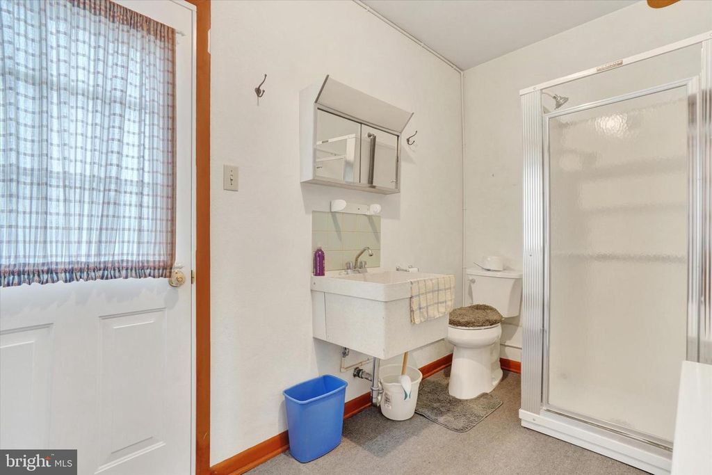 Image 18 of property listing at 120 E CLEARVIEW DR, Shrewsbury, PA 17361