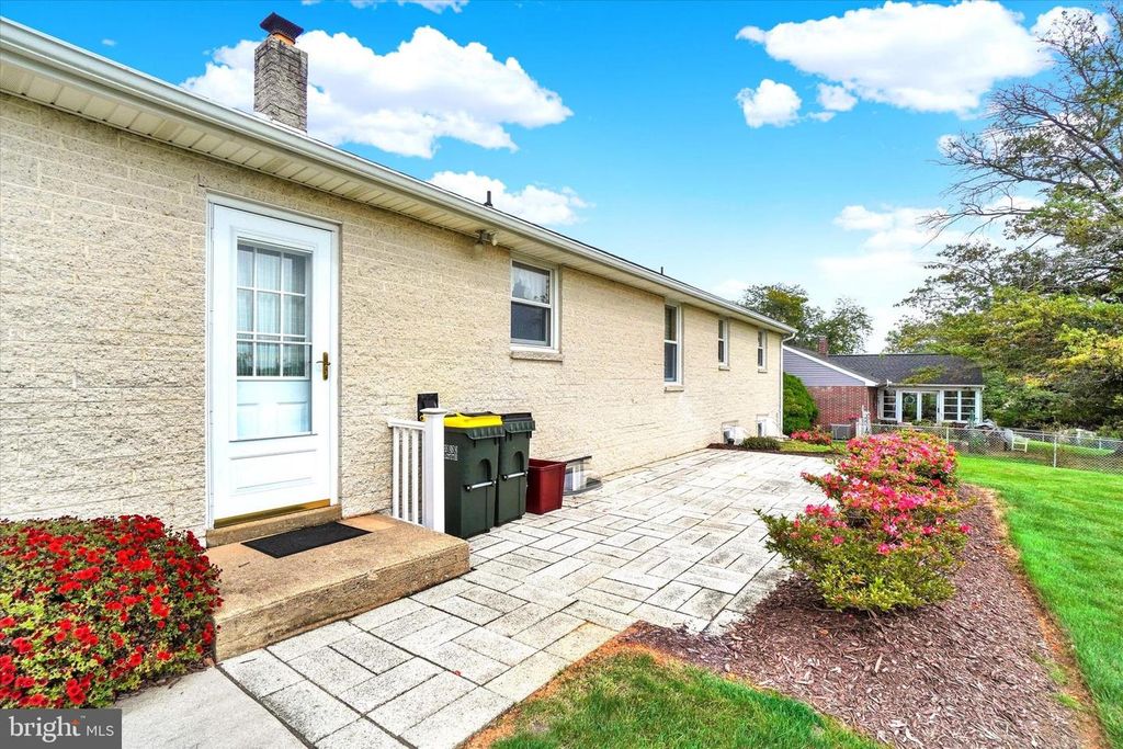 Image 23 of property listing at 120 E CLEARVIEW DR, Shrewsbury, PA 17361