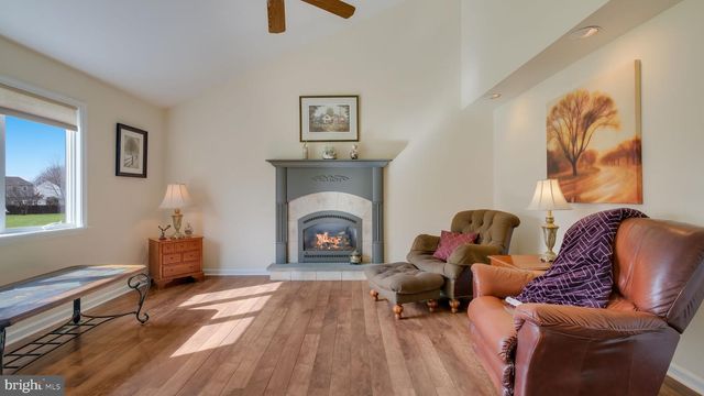 109 PARKSIDE DR, Dublin, PA 18917