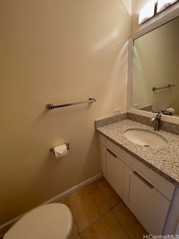 500 University Avenue 528, Honolulu, HI 96826