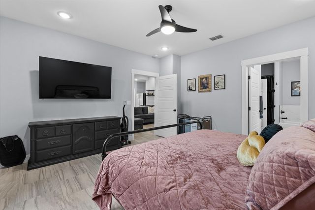 727 Cove Pl, Longview, TX 75604