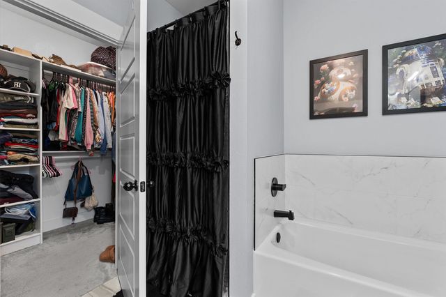 727 Cove Pl, Longview, TX 75604