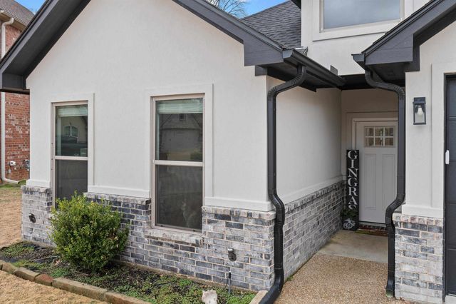 727 Cove Pl, Longview, TX 75604