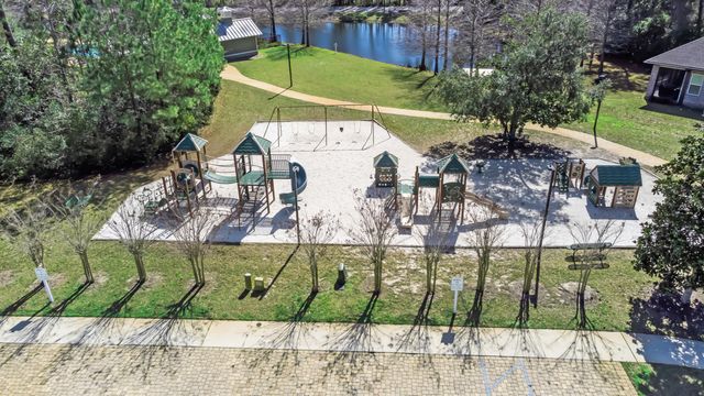 105 Oyster Boulevard, Freeport, FL 32439