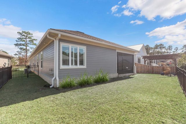 105 Oyster Boulevard, Freeport, FL 32439