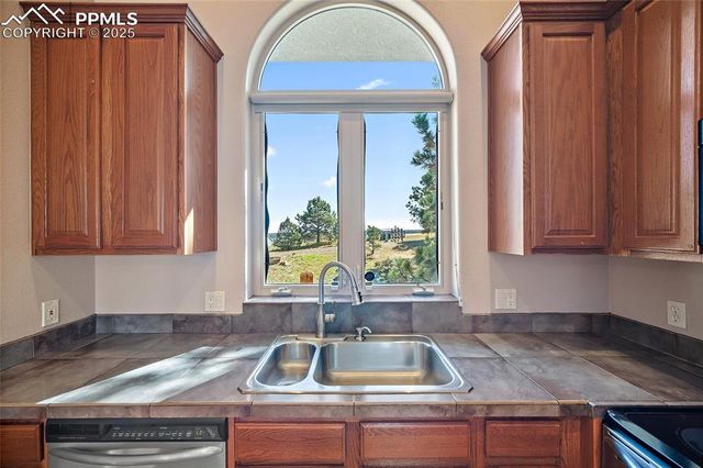 10350 Hodgen Road, Colorado Springs, CO 80908