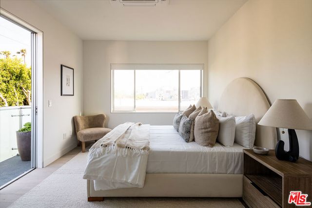 928 N Croft Avenue 303, West Hollywood, CA 90069