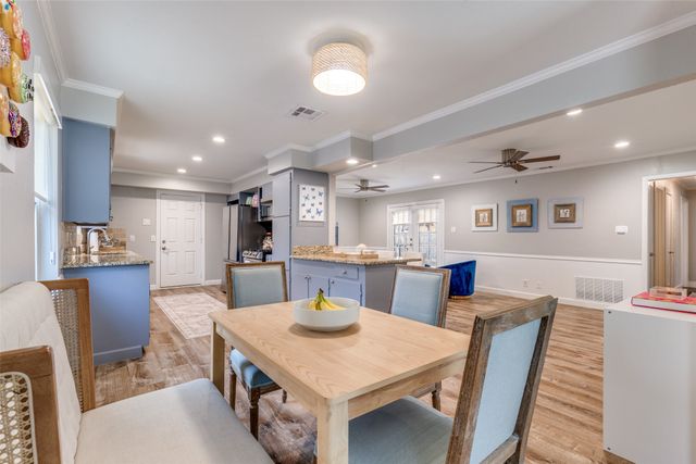 2476 Pinebluff Drive, Dallas, TX 75228