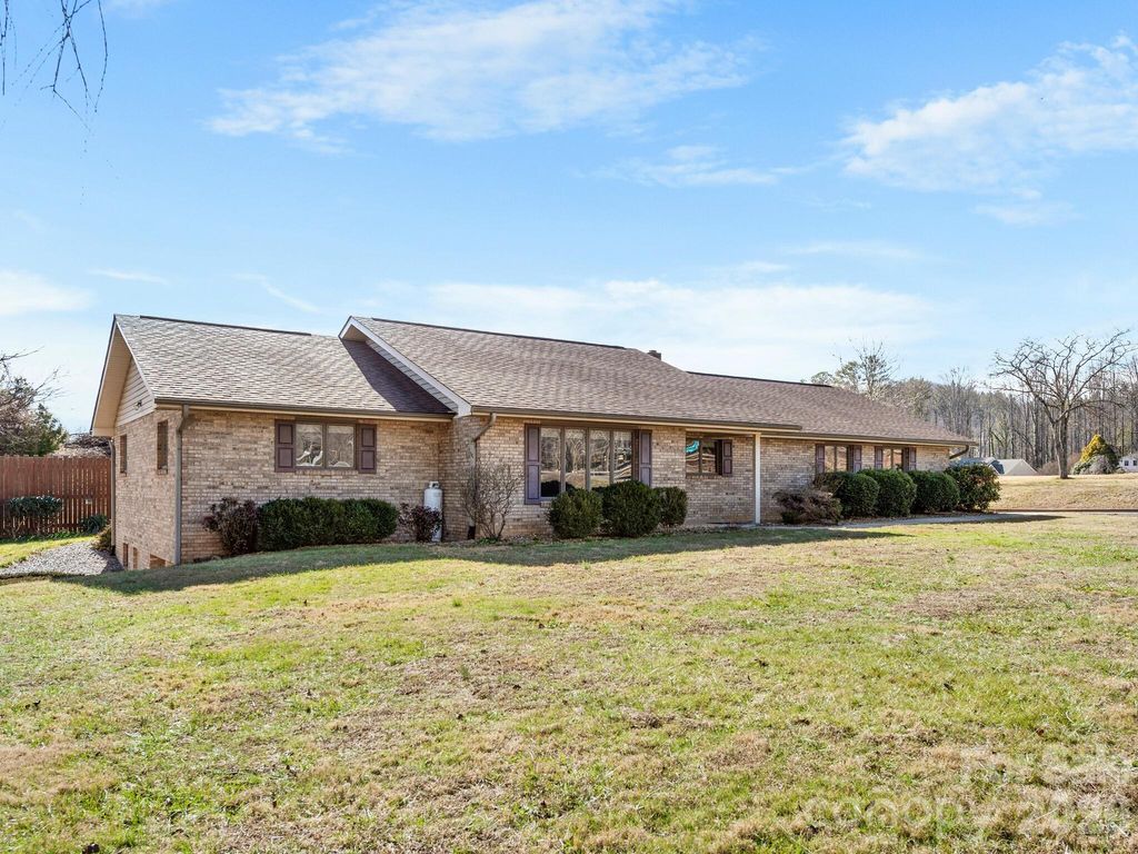 1287 Charlotte Highway, Fairview, NC 28730