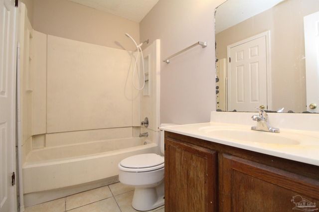 3050 Belle Meade Dr B, Pensacola, FL 32503