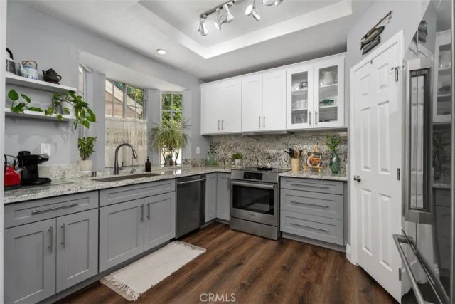 6 Seadrift 81, Irvine, CA 92604