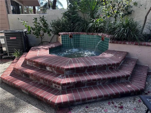 6 Seadrift 81, Irvine, CA 92604